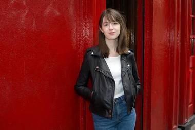 Scriitoarea irlandeză Sally Rooney sprijină cauza palestiniană şi refuză să vândă unei edituri israeliene drepturile de traducere pentru cel mai nou roman al ei