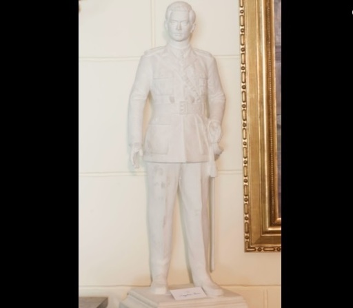 Statuia din bronz a Regelui Mihai I va fi dezvelită luni, la Sinaia