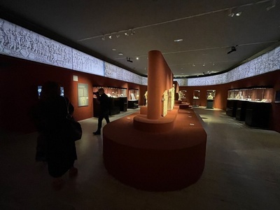Mai mult de 16.000 de vizitatori, în octombrie, la expoziţia „Tezaure arheologice din România. Rădăcini dacice şi romane” de la Madrid