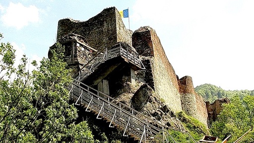 Cetatea Poienari, unul dintre cele mai importante obiective turistice din judeţul Argeş, închisă turiştilor pentru lucrări de conservare

