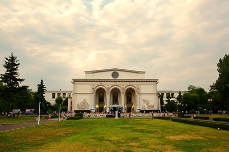 Spectacol dedicat Zilei Naţionale a României, la Opera Naţională Bucureşti