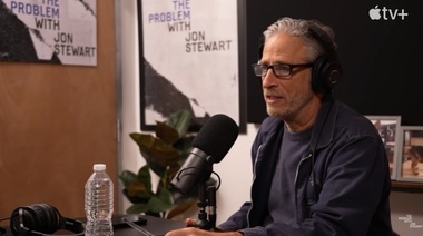 Prezentatorul TV Jon Stewart a acuzat-o pe J.K. Rowling de antisemitism pentru reprezentarea goblinilor în seria „Harry Potter” - VIDEO