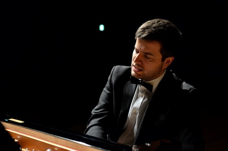 „Imperialul” de Beethoven, interpretat de pianistul Florian Mitrea şi Filarmonica „George Enescu” de Ziua Culturii Naţionale