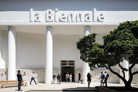 Proiectul „Tu eşti un alt Eu: O catedrala a corpului” de Adina Pintilie, câştigător pentru a reprezenta România la Biennale di Venezia