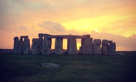 Istoria sitului Stonehenge, povestită de British Museum într-o expoziţie cu 350 de obiecte din 35 de colecţii