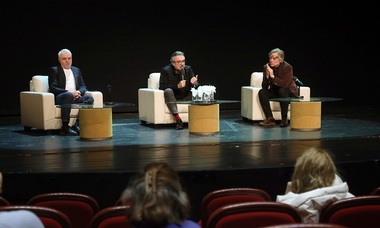 Romaşcanu, la întâlnirea cu o parte a colectivului TNB: „Există, în mediul social şi în cel artistic, în special, nevoia de a ne contesta liderii. Orice sindicat trebuie să fie un partener de dialog şi nu o parte a frontului”