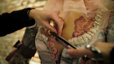 Cea mai amplă selecţie de costume de teatru şi film semnate Doina Levintza, din 25 martie la ARCUB - FOTO/ VIDEO