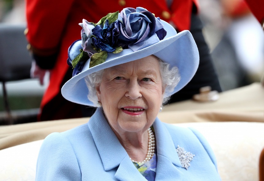 Regina Elizabeth a II-a a Marii Britanii, pentru prima dată pe coperta revistei Vogue - FOTO