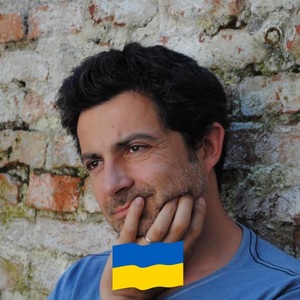 Actorul Mihai Călin spune ce le-a transmis directorul interimar al TNB, Mircea Rusu, când a refuzat campania pentru refugiaţii din Ucraina: ”La câte ne-au făcut ucrainenii, nouă, să ne lase” 