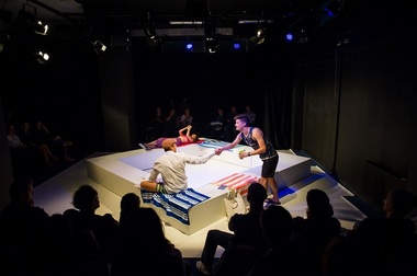 Stagiunea artelor performative - Spectacole de teatru şi dans, din aprilie la ARCUB