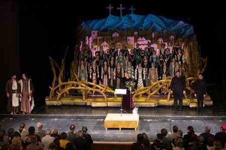 Spectacolul Extraordinar de Paşte al Corului Madrigal, disponibil publicului din toată ţara