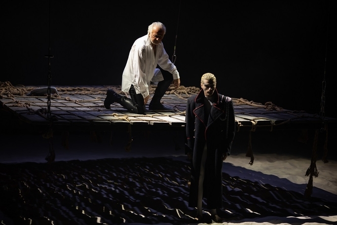 Teatrul Fără Nume din Chişinău, în turneu la TNB, propune o versiune a „Furtunii” de Shakespeare