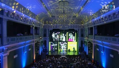 Gala Premiilor UNITER 2022 - „Plugarul şi Moartea” de Silviu Purcărete, cel mai bun spectacol. Horia Suru, cel mai bun regizor. Marcel Iureş, omagiu lui Ion Caramitru: "Sunt oameni care, îşi dau sau nu seama, au în buzunarele lor binele făcut de Pino" - VIDEO