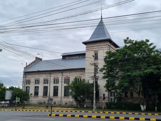 Consiliul Judeţean Botoşani îşi exercită dreptul de preemţiune în vederea achiziţionării Uzinei Electrice, clădire simbol a oraşului realizată după schiţele arhitectului Anghel Saligny