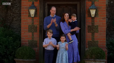 Kate Middleton şi prinţul William se mută la Windsor pentru a oferi „mai multă libertate” copiilor lor