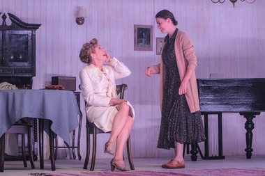 Invitaţie la Teatru din 2 septembrie. La Nottara stagiunea începe în forţă. Anumite piese se joacă acum pentru că restricţiile din pandemie nu au permis acest lucru. Actor: Stagiunea se deschide cu Sonată de Toamnă, un spectacol de mare sensibilitate

