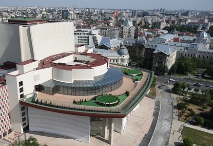 Noua stagiune la Teatrul Naţional "I.L. Caragiale" din Bucureşti se deschide la 10 septembrie cu "Maşinăria" în regia lui Alexander Hausvater