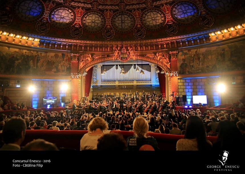 Orchestra Filamornica George Enescu, dirijată de Ainars Rubikis, susţine concertul de gală al Concursului „Enescu” 2022 