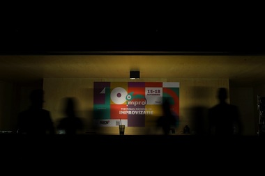 Celebrii improvizatori Joe Bill (SUA) şi Órla Mc Govern (Irlanda) vin la Festivalul Naţional de Improvizaţie (15 - 18 septembrie)               
