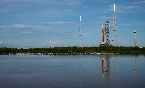 Test la sol reuşit de NASA pentru mega-racheta către Lună