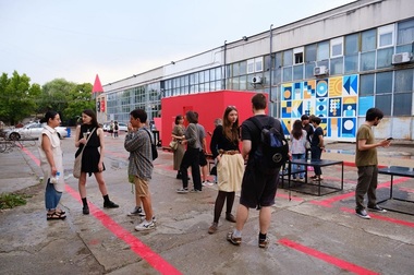 Diploma Show - 123 de proiecte artistice, 126 de artişti, arhitecţi şi designeri români, 17 discipline creative, 10 zile de creativitate la Combinatul Fondului Plastic din Bucureşti