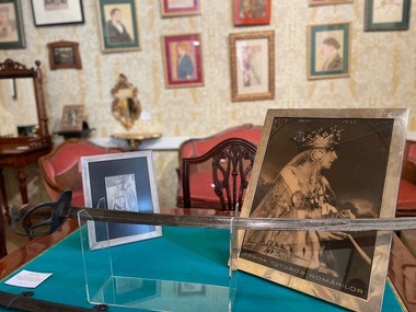 Icoana Reginei Maria, într-o licitaţie jubiliară dedicată Centenarului Încoronării