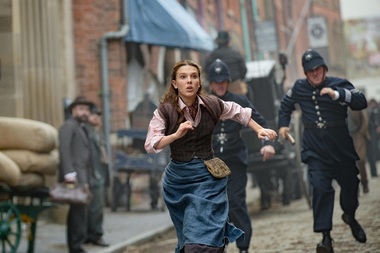 "Enola Holmes 2", "Manifest", "The Crown", "Dead to Me", "Slumberland", "Elite", "Wednesday", în noiembrie pe Netflix