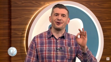 Filme de colecţie, parada naţională şi ediţii speciale de „Poezie şi delicateţuri” şi „Exclusiv VIP”, de Ziua Naţională la Prima TV