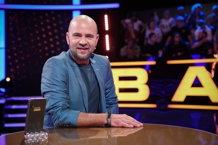 Emisiunea "Batem palma?", prezentată de Cosmin Seleşi, din 12 decembrie la Pro TV