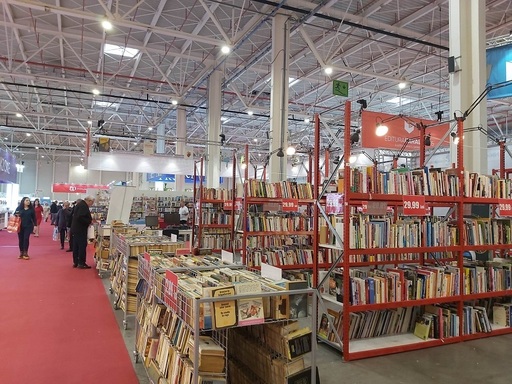 Cele mai vândute cărţi la Gaudeamus 2022 - Volume semnate de Mircea Cărtărescu, Fredrik Backman, Florin Chirculescu, Michelle Obama, Abdulrazak Gurnah, Armand Goşu, Salman Rushdie