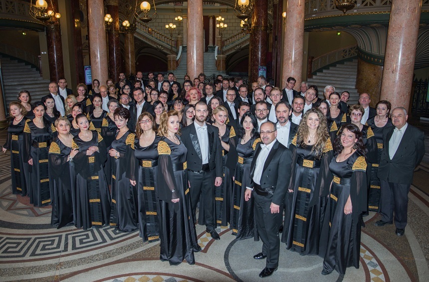 Corul Filarmonicii „George Enescu” va concerta pe scena prestigioasei Philharmonie Berlin sub bagheta lui Vladimir Jurowski