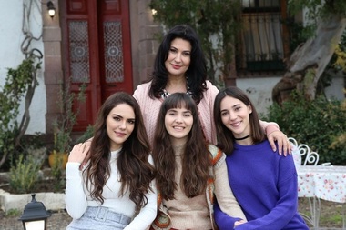 Noi seriale şi reality show-uri, din ianuarie la postul Acasă