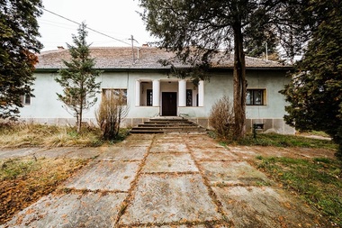 Casă boierească de secol XIX din Tălişoara, în apropiere de Castelul Daniel, de vânzare la 179.000 de euro - FOTO