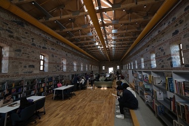 A fost redeschisă cea mai mare bibliotecă din Istanbul, situată pe locul unei foste cazărmi din secolul al XVIII-lea - FOTO