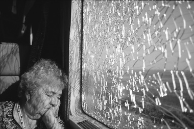 Prima retrospectivă muzeală a fotografiei româneşti din ultimii 20 de ani, care evidenţiază fenomenele noi şi schimbările de paradigmă actuale, la Muzeul de Artă Recentă