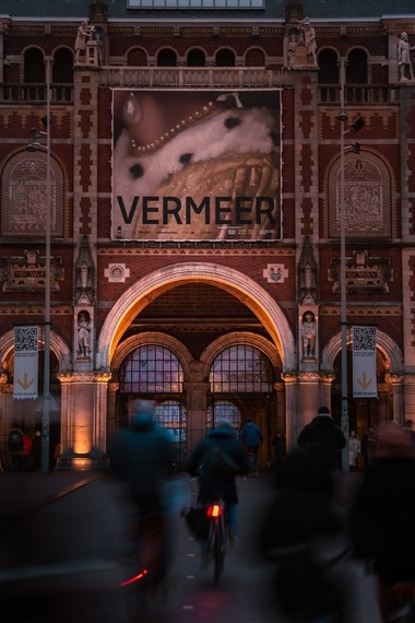 Cea mai mare retrospectivă consacrată vreodată pictorului Johannes Vermeer se deschide vineri la Amsterdam - FOTO