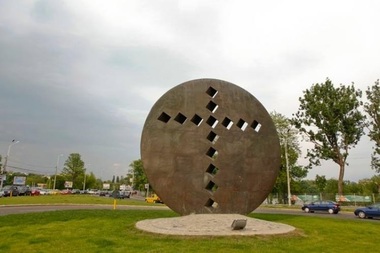 Art Safari - „10 urmaşi ai lui Brâncuşi", prima expoziţie temporară a sezonului