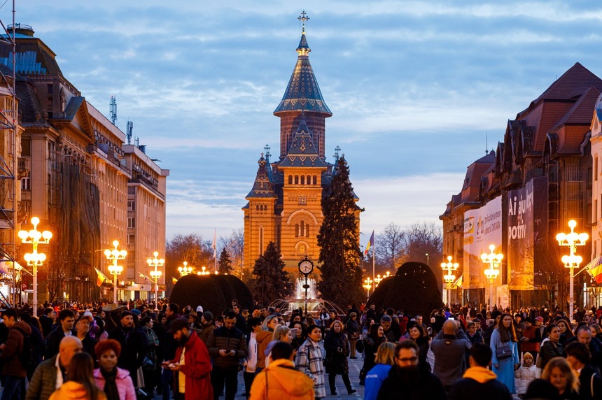 Dominic Fritz: A fost un weekend în care Timişoara şi timişorenii au strălucit pentru Europa întreagă. Primele cifre arată peste 60.000 de participanţi la evenimentele organizate în 32 de locaţii