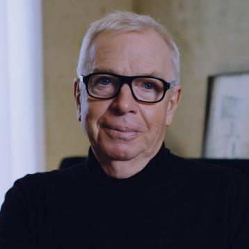 Arhitectul David Chipperfield recompensat cu premiul Pritzker 2023, cea mai înaltă distincţie din domeniu - FOTO