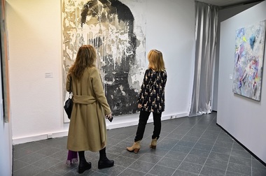 Femeile primesc, de 8 Martie, 50% reducere la bilete şi tururi ghidate gratuite la Art Safari 