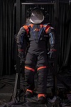 NASA a prezentat un nou costum spaţial pentru misiunea Artemis de aterizare pe Lună - VIDEO