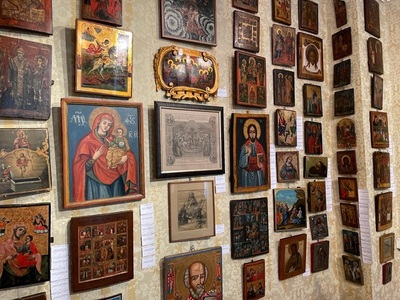O rară colecţie de icoane greceşti, ruseşti şi româneşti, scoasă la licitaţie înainte de Paşte