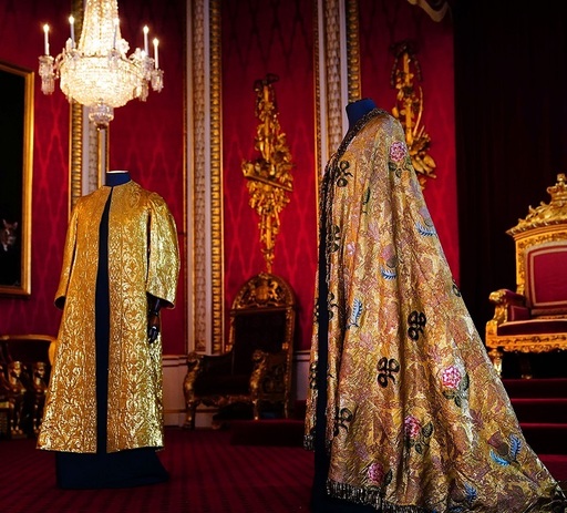 ÎNCORONARE CHARLES. Regele va refolosi robele îmbrăcate de bunicul său la încoronarea de sâmbătă. Ce ţinute va purta Camilla - FOTO