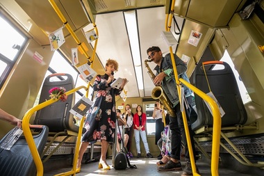 A treia ediţie a evenimentului Tramvaiul Poeziei, la Timişoara. Traseul celor cinci călătorii urbane