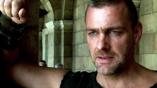 Actorul Ray Stevenson, un partener al lui Thor şi un legionar în ”Roma”, a murit la vârsta de 58 de ani