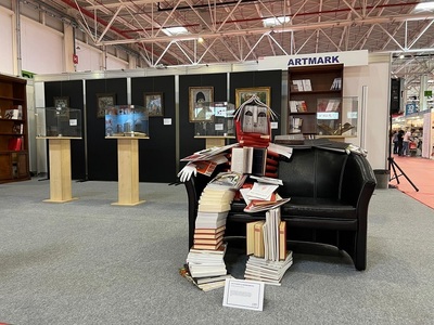 Expoziţie de cărţi rare din colecţia criticului literar Şerban Cioculescu, la standul Artmark de la Bookfest