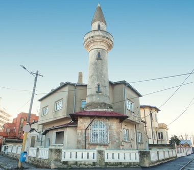 Vila prinţului Barbu Ştirbey din Mamaia, de vânzare la 490.000 de euro - FOTO