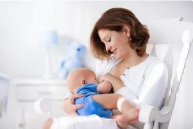Cât timp poate influenţa alăptatul rezultatele de mai târziu ale testelor copilului la şcoală - studiu