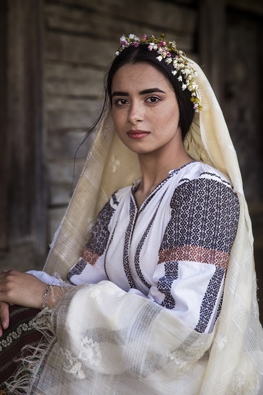Expoziţia "The Atlas of Beauty. Femeile lumii şi poveştile lor", vernisată la Casa Albastră a Muzeului Brukenthal - FOTO