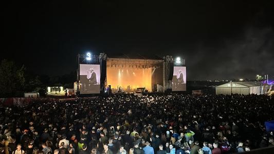 Timişoara: Peste 20.000 de spectatori au participat în prima zi a celui mai mare festival din vestul ţării, FLIGHT Festival – District 23 - FOTO
